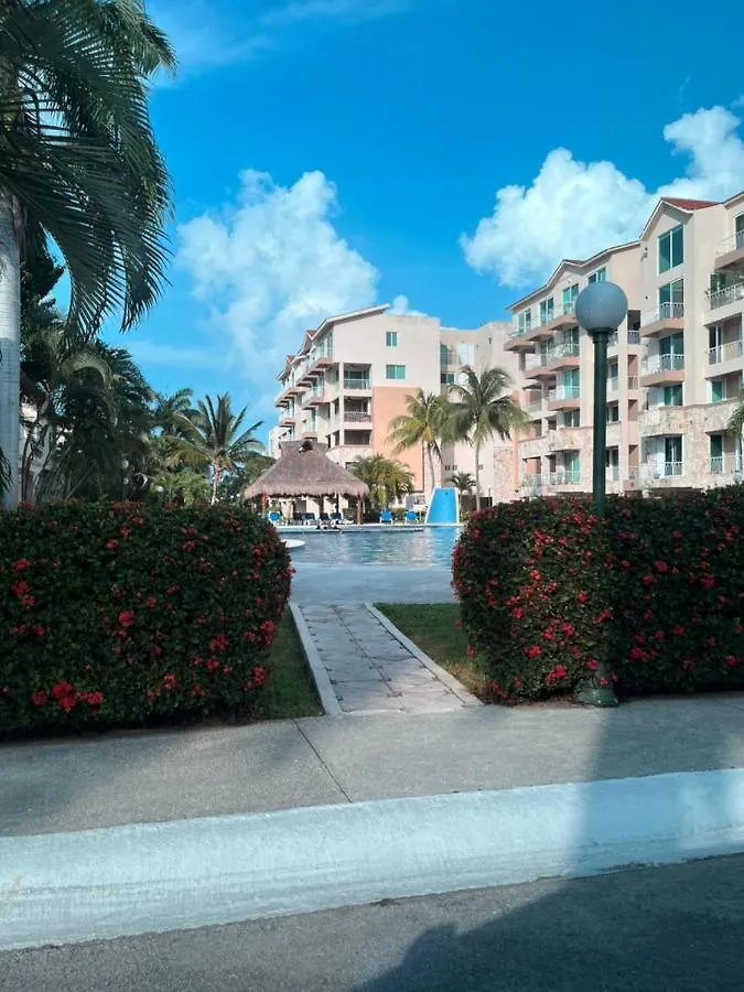4 Bedroom Apartment, 8 Guests Cancun