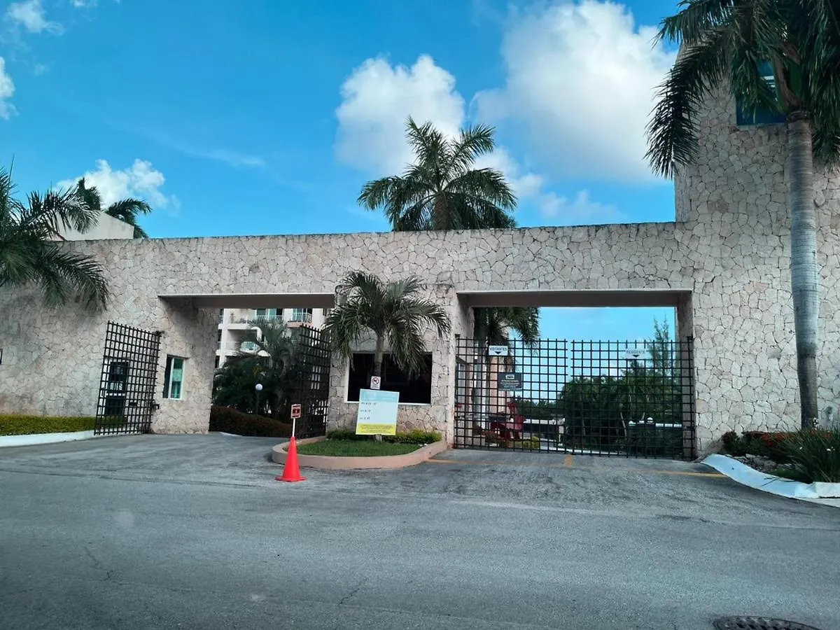 4 Bedroom Apartment, 8 Guests Cancun Apartment