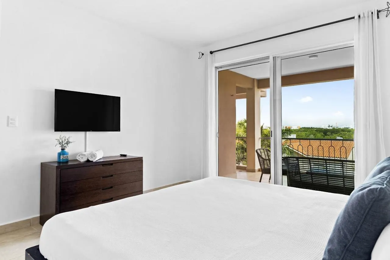 4 Bedroom Apartment, 8 Guests Cancun
