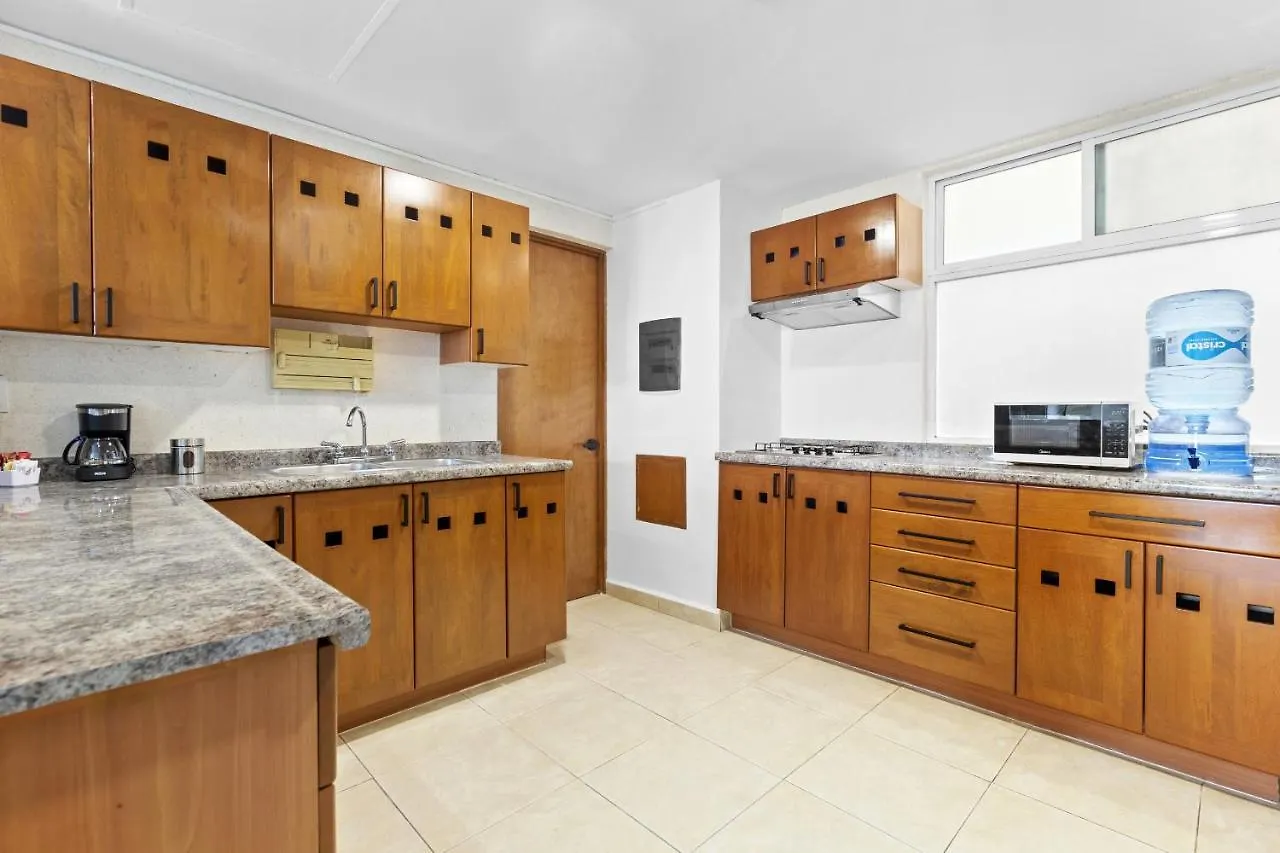 4 Bedroom Apartment, 8 Guests Cancun